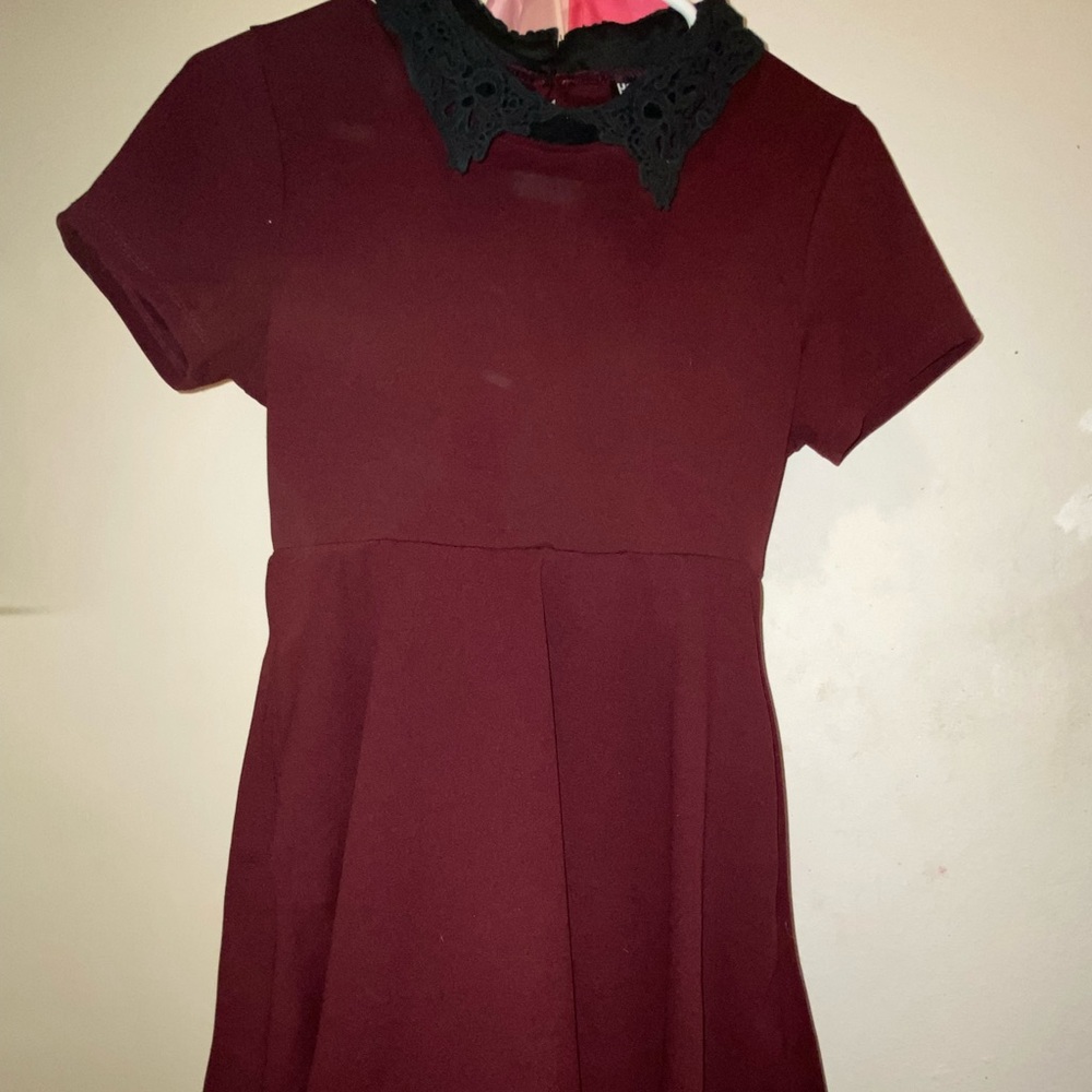 Maroon dress with pockets